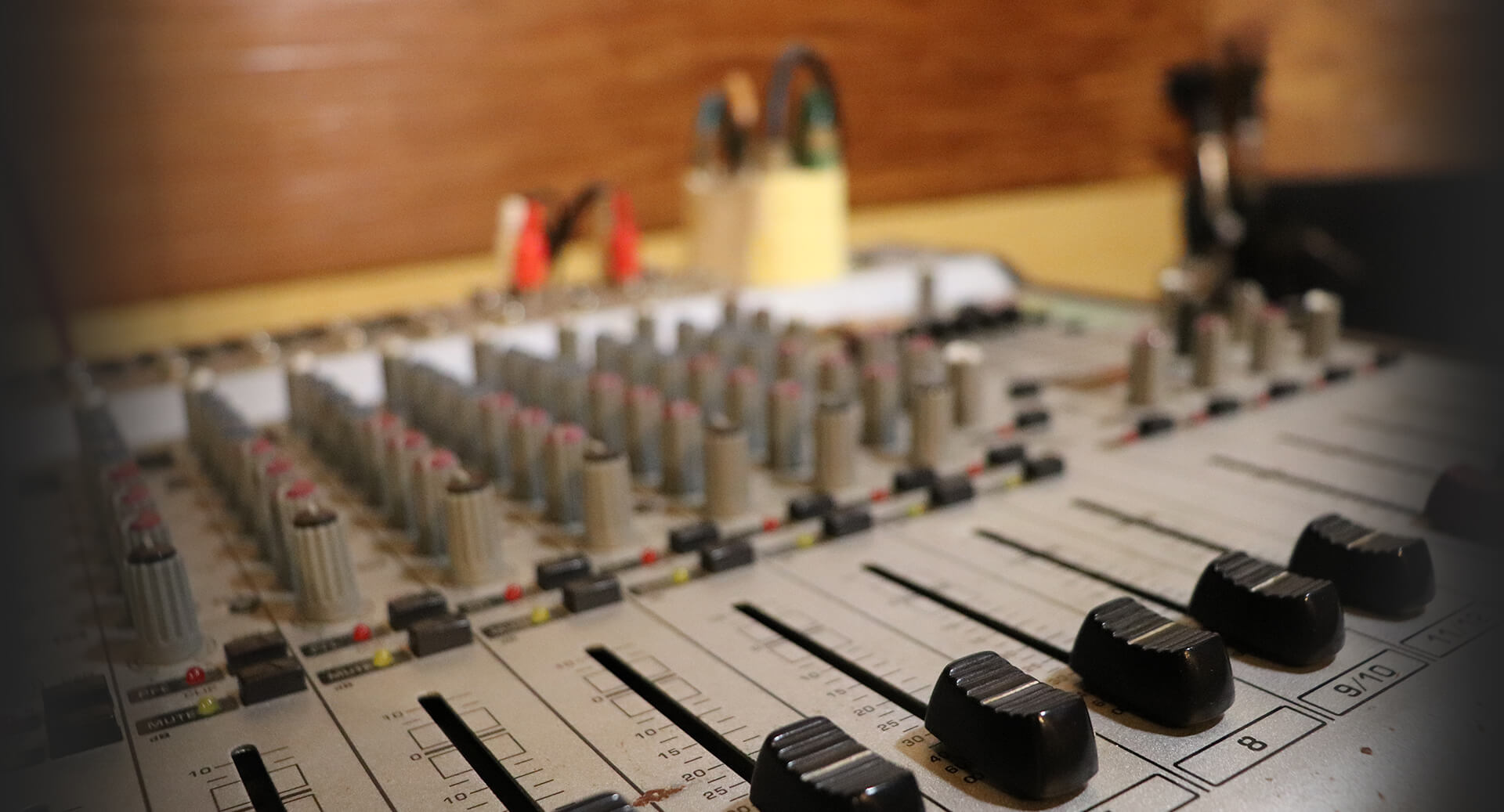 studio Cat's Eye