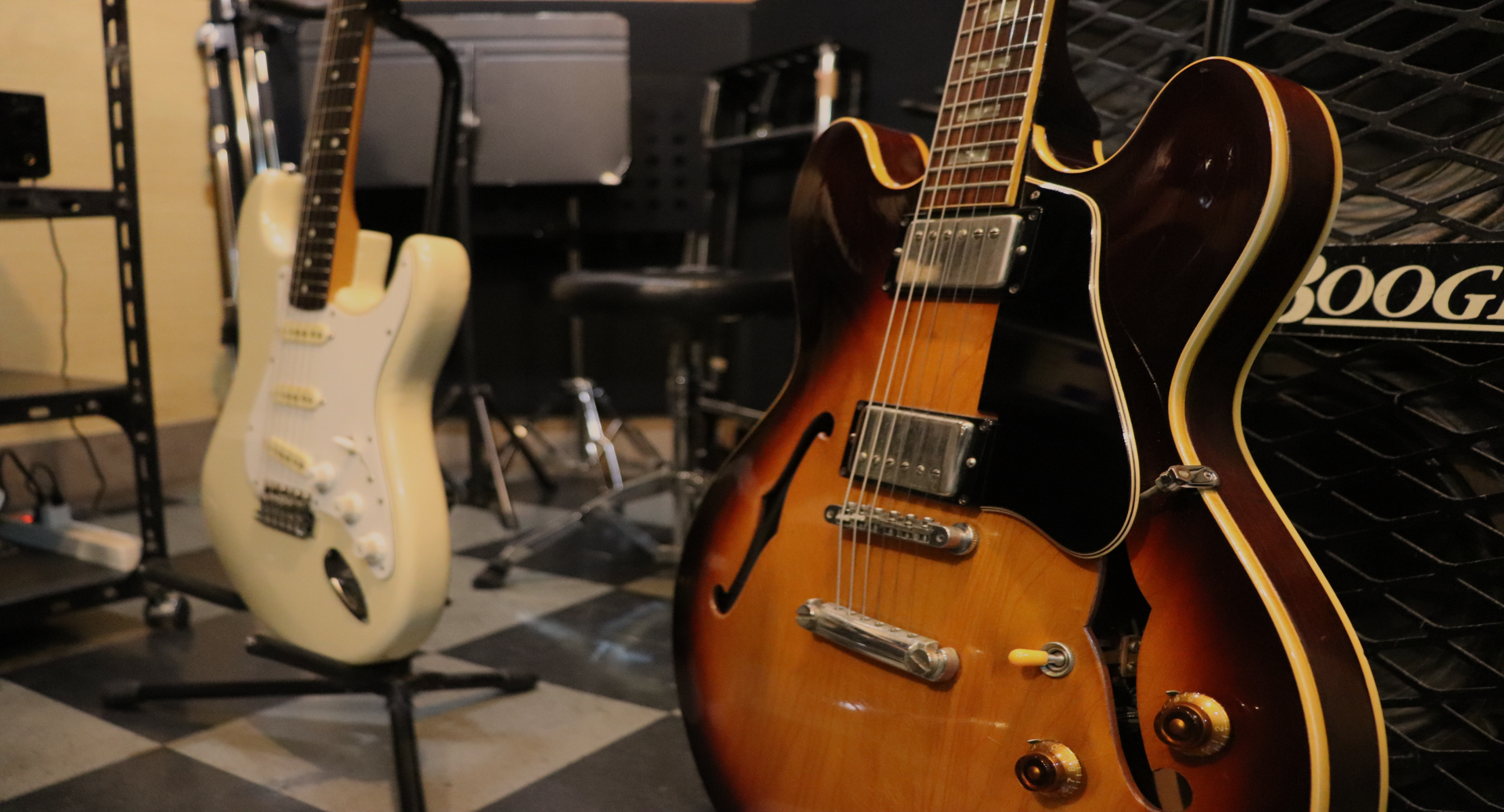 studio Cat's Eye